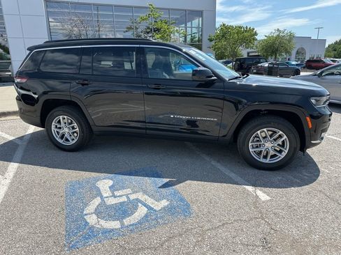 New 2025 Jeep Grand Cherokee L Laredo w/ Luxury Tech Group I AWD/4WD image 35