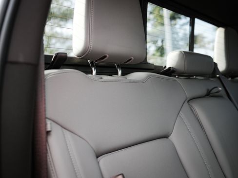 Used 2020 Chevrolet Silverado 1500 LTZ w/ LTZ Premium Package image 30