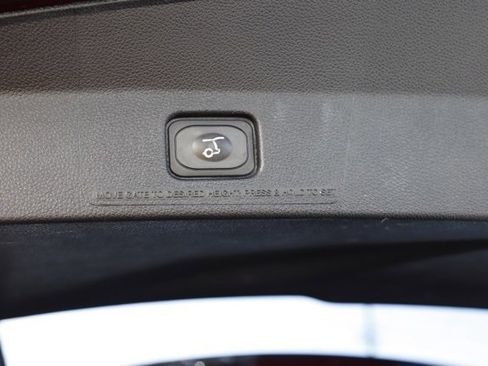 Used 2019 Ford Explorer Sport image 6