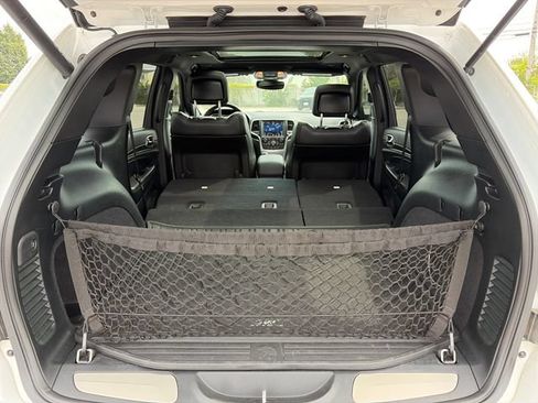 Used 2018 Jeep Grand Cherokee Limited w/ Luxury Group II AWD/4WD image 33
