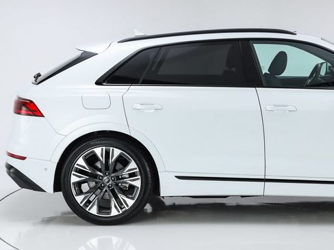 Used 2026 Audi Q8 Premium Plus w/ Premium Plus Package AWD/4WD image 15
