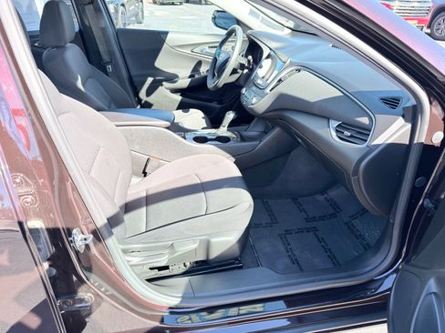 Used 2020 Chevrolet Malibu LS w/ LPO, Convenience Package 1 image 10