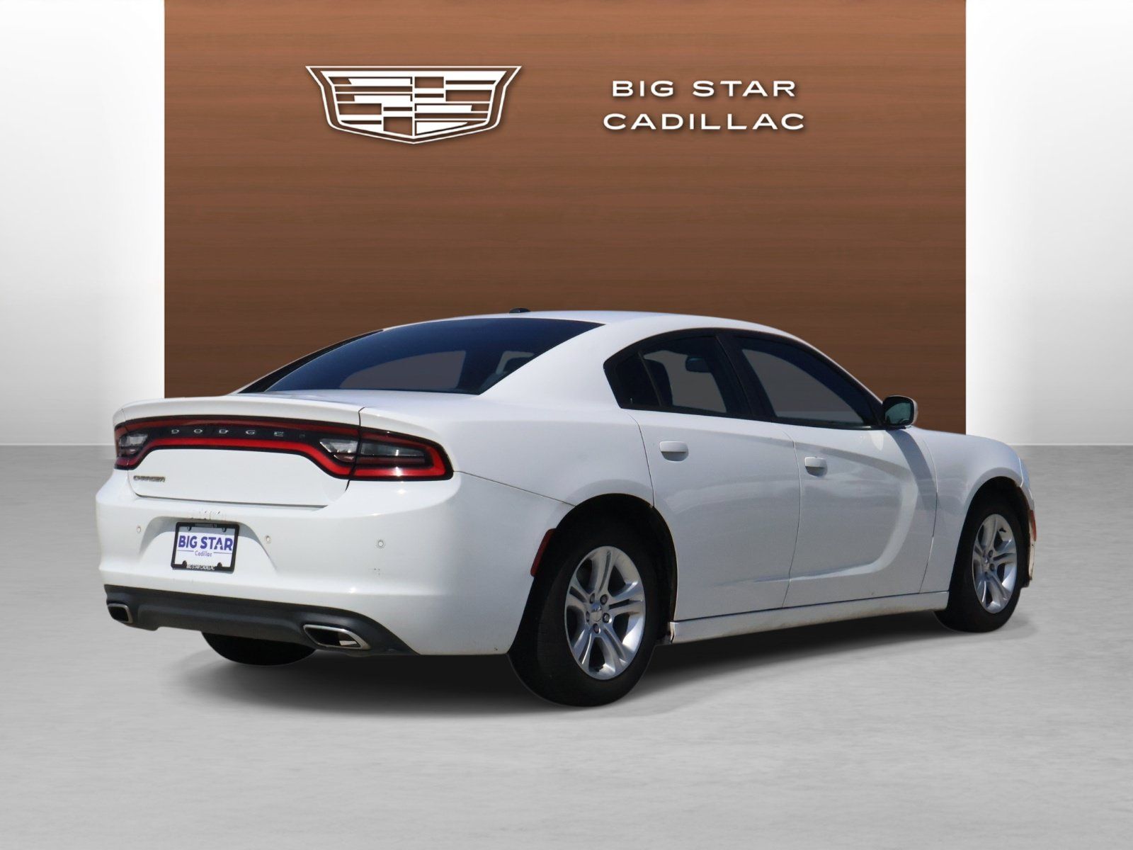 Used 2016 Dodge Charger SE w/ Popular Equipment Group RWD image 5