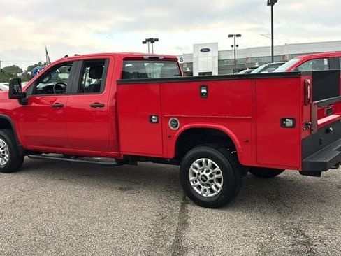 Used 2025 Chevrolet Silverado 2500 W/T w/ Snow Plow Prep/Camper Package AWD/4WD image 5
