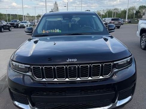 Used 2022 Jeep Grand Cherokee L Limited w/ Luxury Tech Group II image 2