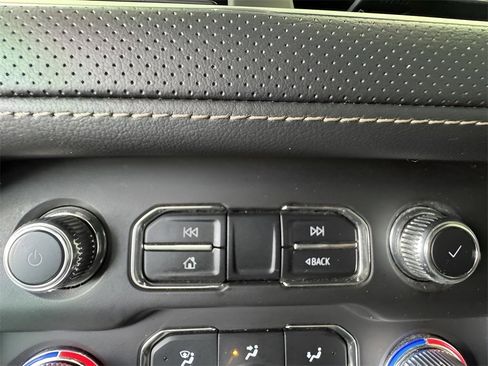 Used 2021 GMC Yukon SLT image 33