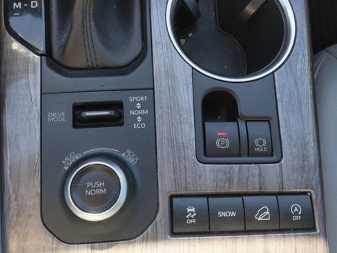 Used 2021 Toyota Highlander Limited image 26