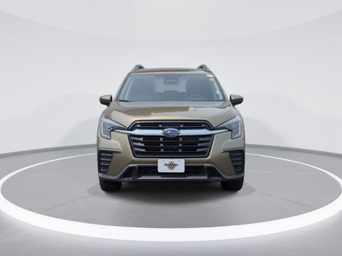 Used 2025 Subaru Ascent Premium AWD/4WD image 2