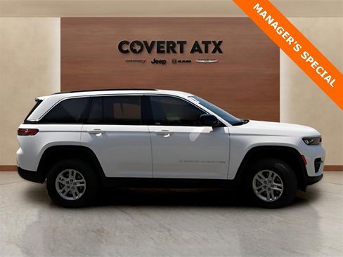 New 2025 Jeep Grand Cherokee Laredo w/ Trailer Tow Package image 6