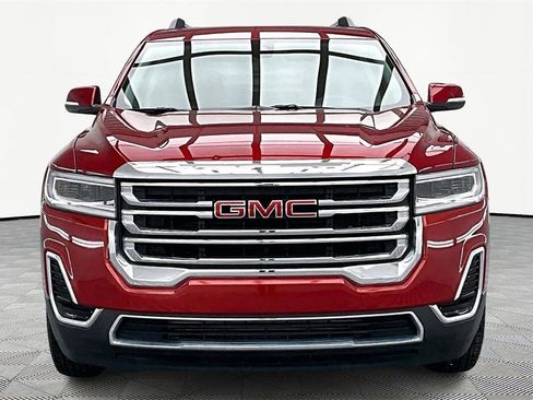 Used 2023 GMC Acadia SLE w/ Driver Convenience Package image 3