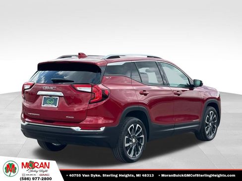Certified 2024 GMC Terrain SLT w/ Infotainment Package II AWD/4WD image 4