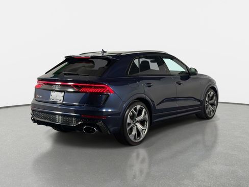 Used 2024 Audi RS Q8 AWD/4WD image 3