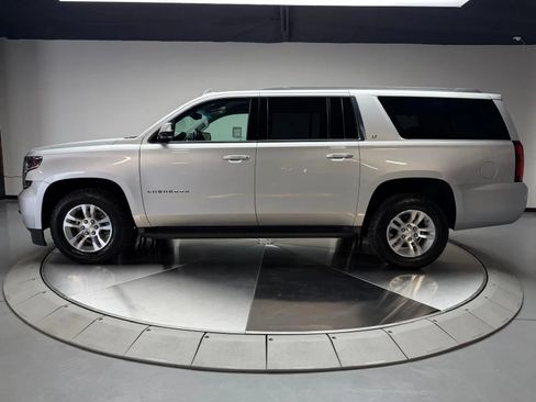 Used 2016 Chevrolet Suburban LT AWD/4WD image 4