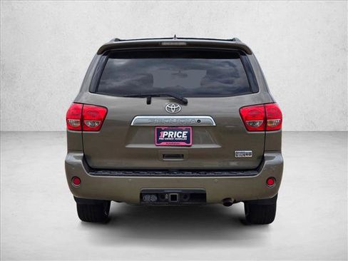 Used 2014 Toyota Sequoia Platinum RWD image 6