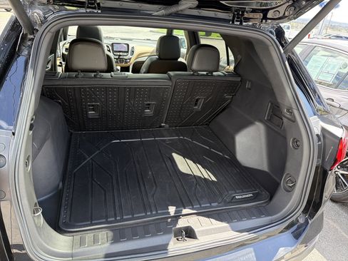 Used 2023 Chevrolet Equinox Premier AWD/4WD image 29