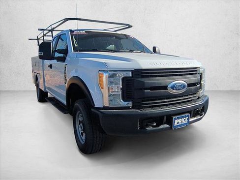 Used 2017 Ford F350 XL image 3