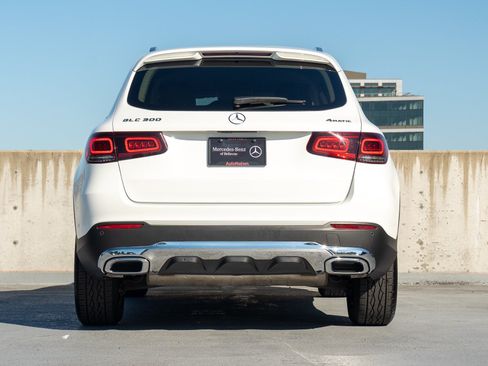 Used 2022 Mercedes-Benz GLC 300 4MATIC image 5