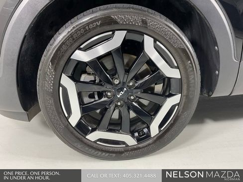 Used 2024 Kia Telluride S FWD image 11