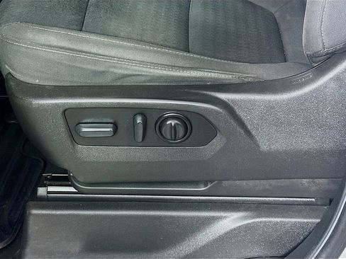 Used 2022 Chevrolet Silverado 3500 LT w/ Convenience Package image 22