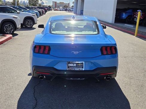 Used 2025 Ford Mustang Coupe image 5