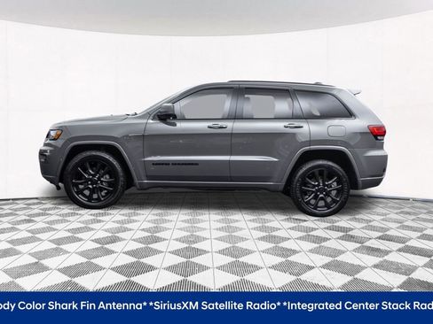 Used 2020 Jeep Grand Cherokee Altitude image 8
