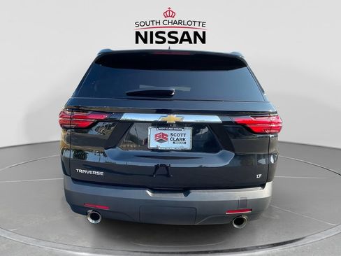 Used 2023 Chevrolet Traverse LT FWD image 5