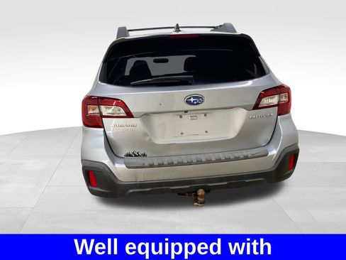 Used 2018 Subaru Outback 2.5i Premium AWD/4WD image 3
