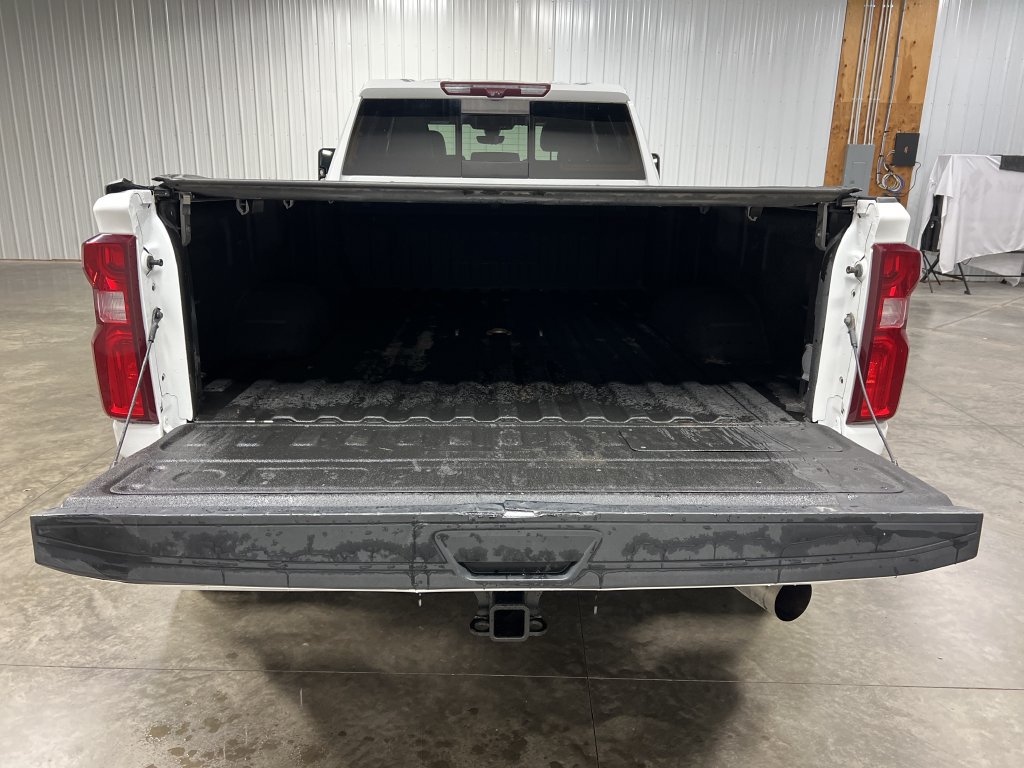Used 2020 Chevrolet Silverado 3500 High Country w/ Technology Package AWD/4WD image 13