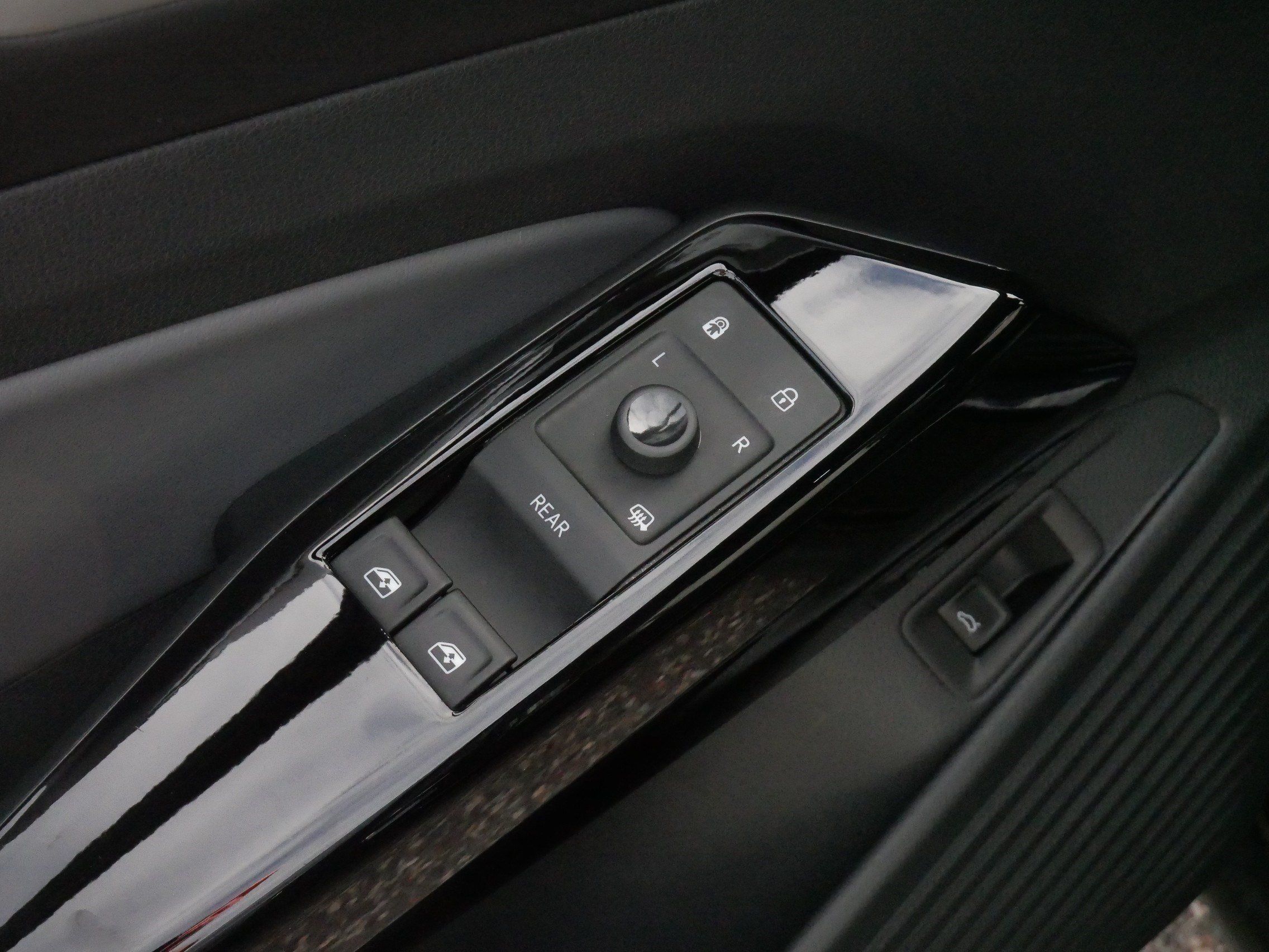 Certified 2023 Volkswagen ID.4 Pro S RWD image 19