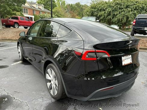 Used 2023 Tesla Model Y 2WD image 8