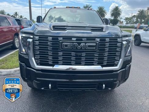 Used 2024 GMC Sierra 2500 Denali Ultimate AWD/4WD image 2