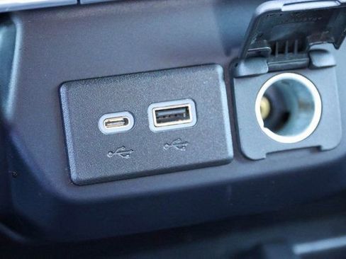 Used 2021 GMC Sierra 1500 AT4 w/ AT4 Preferred Package AWD/4WD image 28