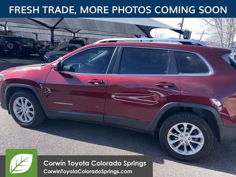 Used 2019 Jeep Cherokee Latitude w/ Popular Appearance Group image 7