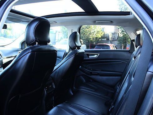 Used 2019 Ford Edge Titanium w/ Equipment Group 301A FWD image 13