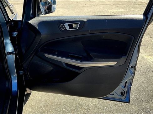 Used 2022 Ford EcoSport SE w/ SE Convenience Package image 12