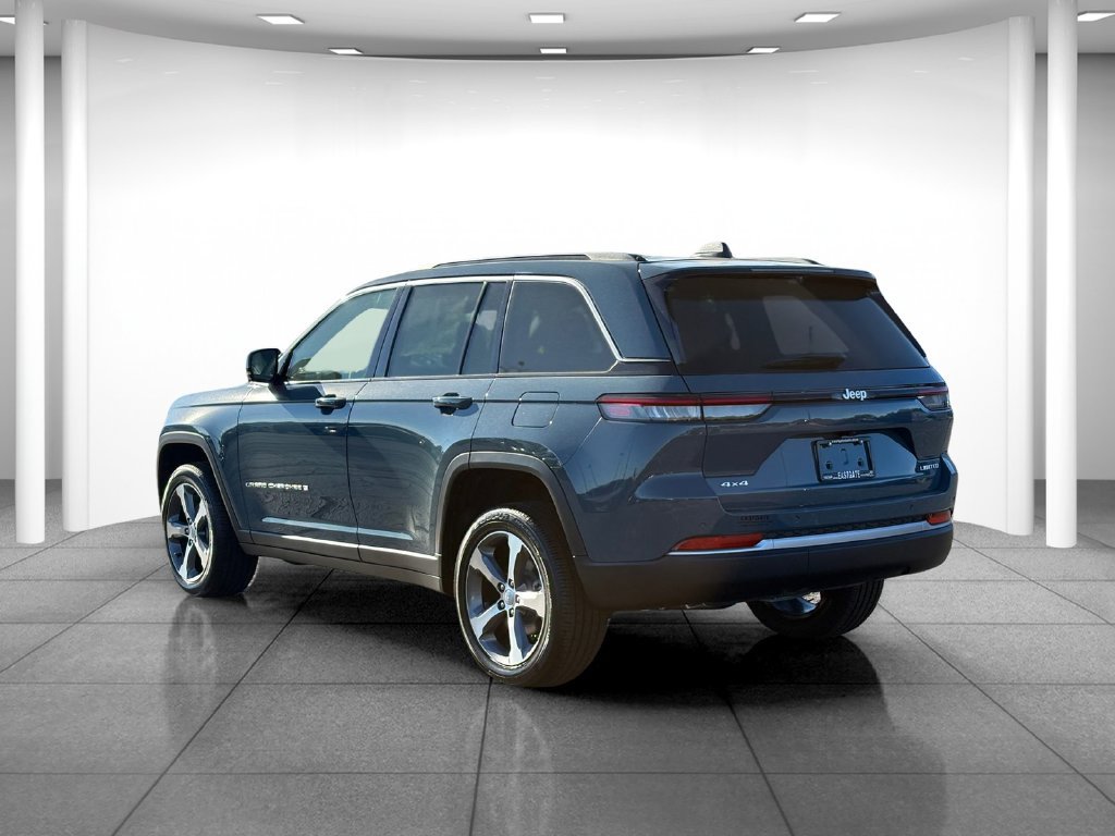New 2026 Jeep Grand Cherokee Limited w/ Luxury Tech Group II AWD/4WD image 5