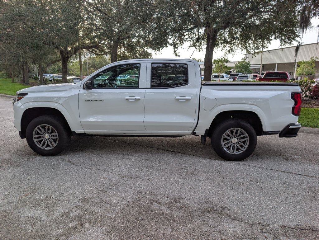 Used 2025 Chevrolet Colorado LT w/ Advanced Trailering Package RWD image 5