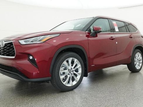 New 2026 Toyota Highlander Limited image 17