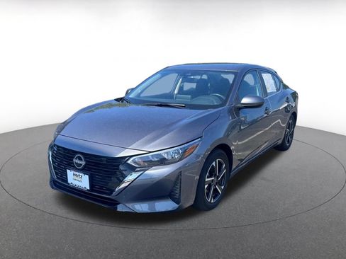 Used 2025 Nissan Sentra SV FWD image 10