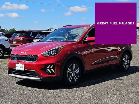 Certified 2022 Kia Niro LXS image 3