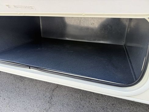 Used 2017 Ford E-450 and Econoline 450 Super Duty w/ Motorhome Prep Package RWD image 17