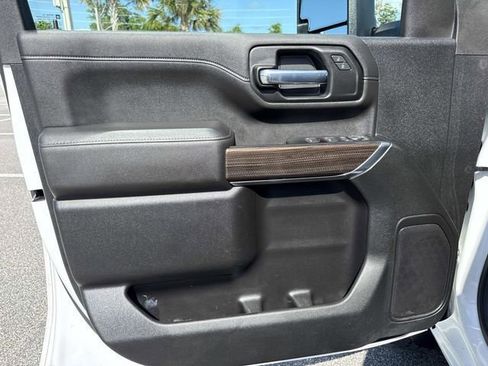 Used 2022 Chevrolet Silverado 2500 LT w/ All Star Edition AWD/4WD image 17