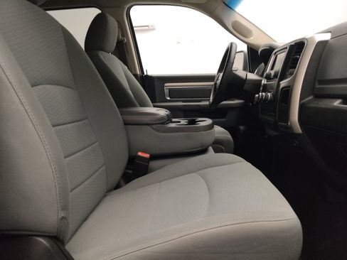 Used 2019 RAM 1500 Classic SLT RWD image 21
