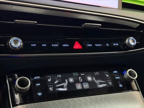 Used 2026 Genesis GV70 2.5T Sport Prestige image 22