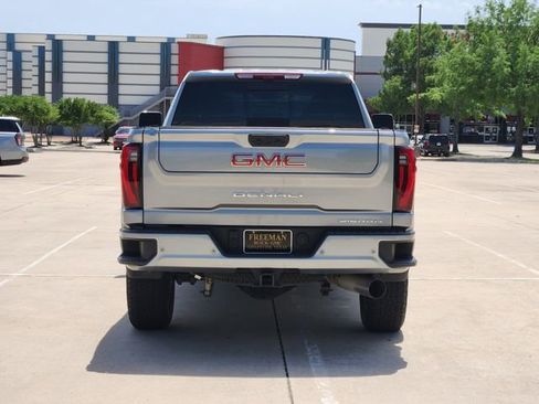 Used 2025 GMC Sierra 2500 Denali w/ Denali Reserve Package AWD/4WD image 6