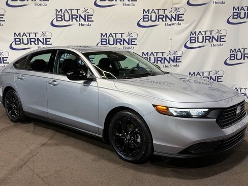 Certified 2025 Honda Accord SE image 1