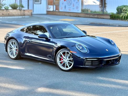 Used 2020 Porsche 911 Carrera 4S image 1