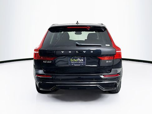 Used 2025 Volvo XC60 B5 Plus image 7