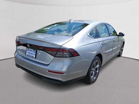 Certified 2023 Honda Accord EX image 10