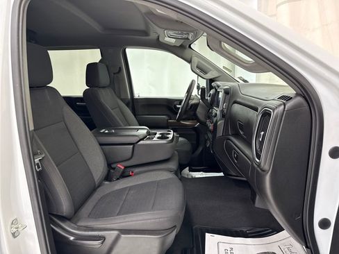 Used 2022 Chevrolet Silverado 3500 LT w/ Convenience Package image 9